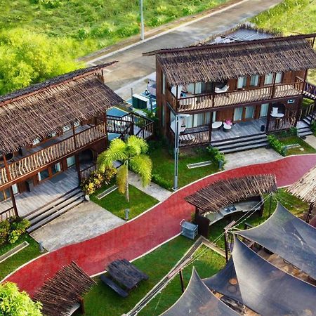 Crusoe Cabins Costa Azalea Самал Экстерьер фото